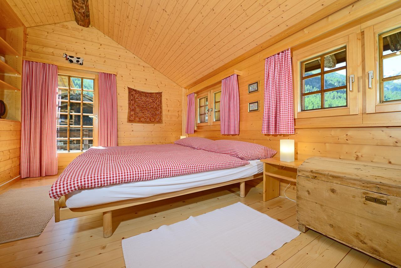 Chalet Tuk-Tuk Villa เซอร์แมท ภายนอก รูปภาพ